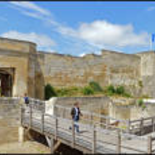 CAEN et MEMORIAL - voyage scolaire en Europe