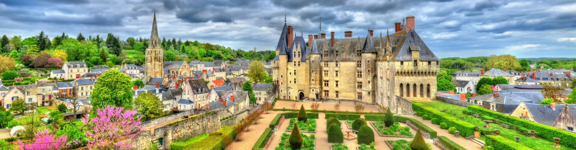 PATRIMOINE MEDIEVAL DANS LA VALLEE DE LA LOIRE